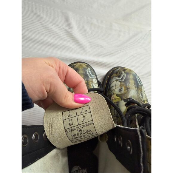 Dr Martens 1460 George & The Dragon Boots Museum Artist Women’s Size 6